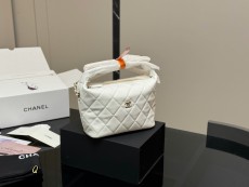 シャネルバッグ CHANEL 2025新作 ショルダーバッグ