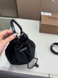 バーバリーバッグ BURBERRY 2025新作 バケットバッグ
