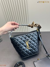 サンローランバッグ Yves Saint Laurent 2025新作 バケットバッグ