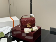 グッチバッグ GUCCI 2025新作 メッセンジャーバッグ