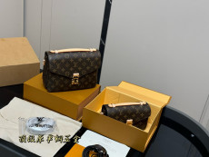 ルイヴィトンバッグ LOUIS VUITTON 2025新作 メッセンジャーバッグ