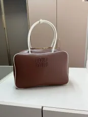 ミュウミュウバッグ Miu Miu 2025新作 ブリーフケース