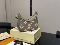 ルイヴィトンバッグ LOUIS VUITTON 2025新作 脇袋
