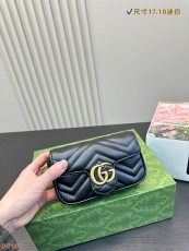 グッチバッグ GUCCI 2025新作 クロスボディバッグ