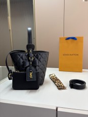 サンローランバッグ Yves Saint Laurent 2025新作 バケットバッグ