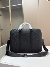 ルイヴィトンバッグ LOUIS VUITTON 2025新作 ブリーフケース