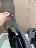 サンローランバッグ Yves Saint Laurent 2025新作 バケットバッグ