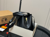 サンローランバッグ Yves Saint Laurent 2025新作 バケットバッグ