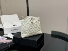 シャネルバッグ CHANEL 2025新作 ショルダーバッグ