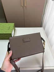 グッチバッグ GUCCI 2025新作 クロスボディバッグ