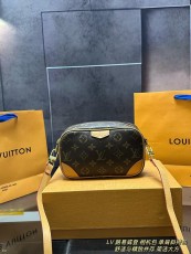 ルイヴィトンバッグ LOUIS VUITTON 2025新作 クロスボディバッグ