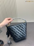 サンローランバッグ Yves Saint Laurent 2025新作 バケットバッグ