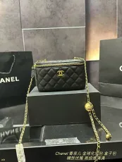 シャネルバッグ CHANEL 2025新作 化粧ポーチ