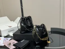 シャネルバッグ CHANEL 2025新作 ショルダーバッグ