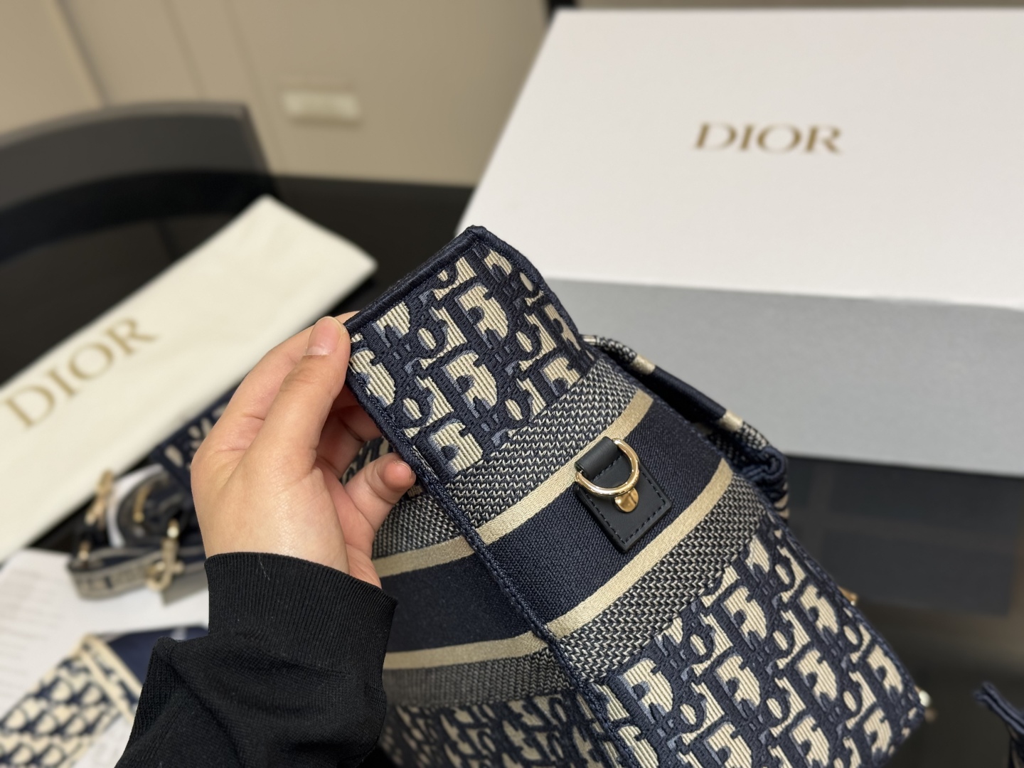 ディオールバッグ DIOR 2025新作 メッセンジャーバッグ