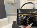 サンローランバッグ Yves Saint Laurent 2025新作 化粧ポーチ