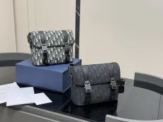 ディオールバッグ DIOR 2025新作 メッセンジャーバッグ