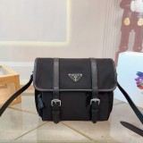 プラダバッグ PRADA 2025新作 メッセンジャーバッグ