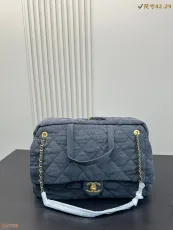 シャネルバッグ CHANEL 2025新作 チェーンバッグ