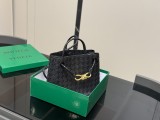 ボッテガヴェネタバッグ BOTTEGA VENETA 2025新作 ショッピングバッグ