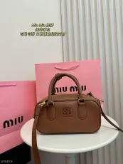 ミュウミュウバッグ Miu Miu 2025新作 ブリーフケース