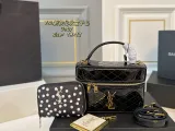 サンローランバッグ Yves Saint Laurent 2025新作 化粧ポーチ