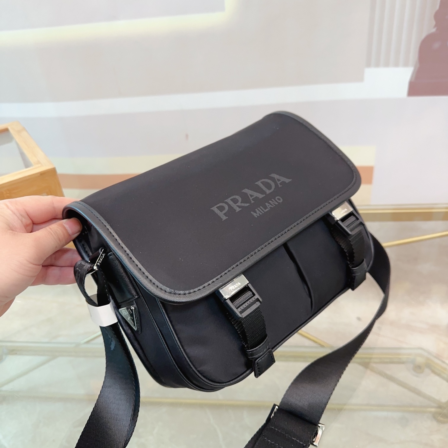 プラダバッグ PRADA 2025新作 メッセンジャーバッグ