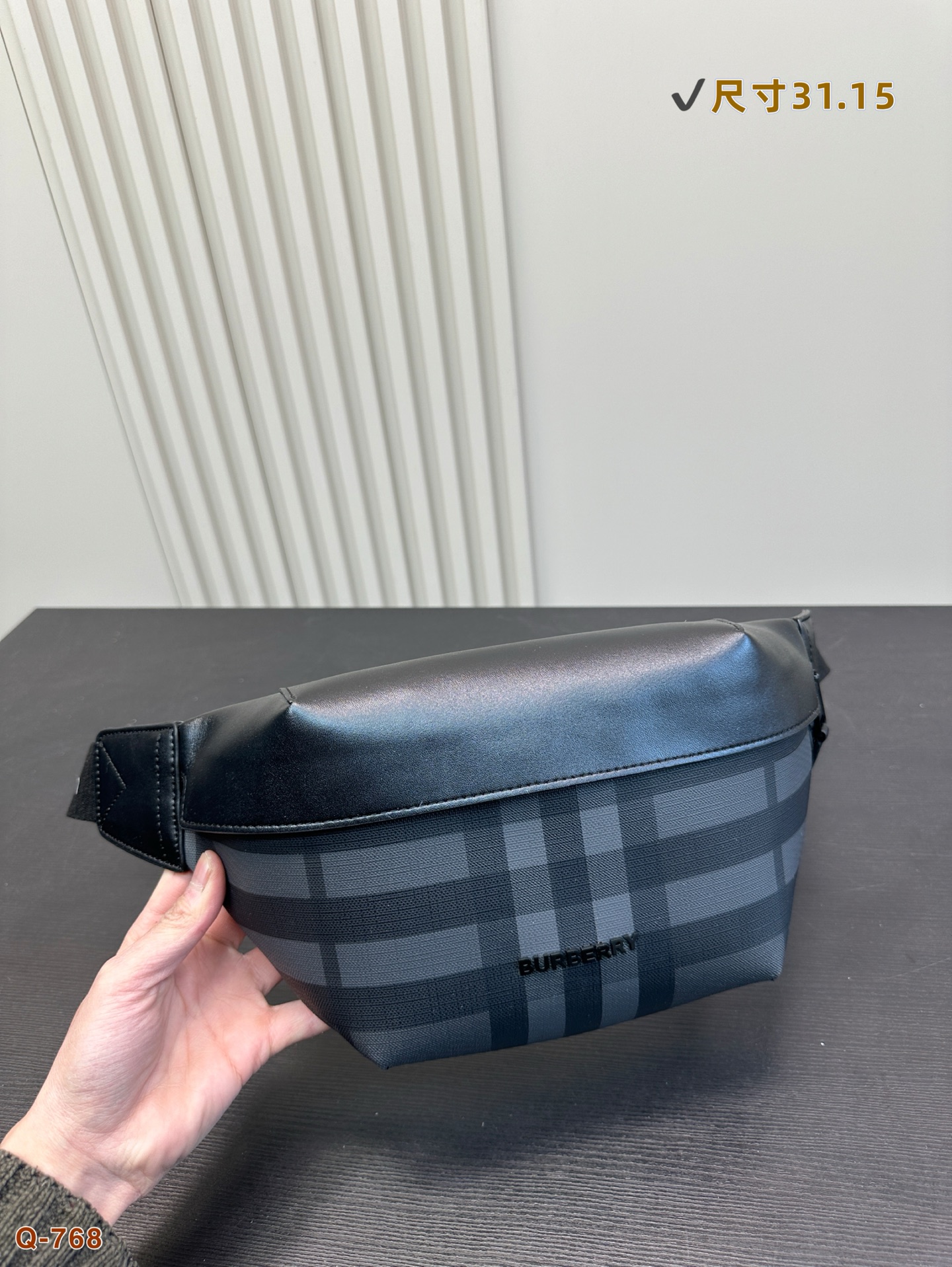 バーバリーバッグ BURBERRY 2025新作 クロスボディバッグ
