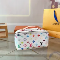 ルイヴィトンバッグ LOUIS VUITTON 2025新作 化粧ポーチ