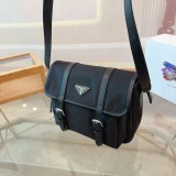 プラダバッグ PRADA 2025新作 メッセンジャーバッグ