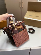 ルイヴィトンバッグ LOUIS VUITTON 2025新作 トートバッグ