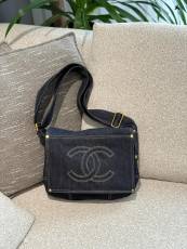 シャネルバッグ CHANEL 2025新作 メッセンジャーバッグ