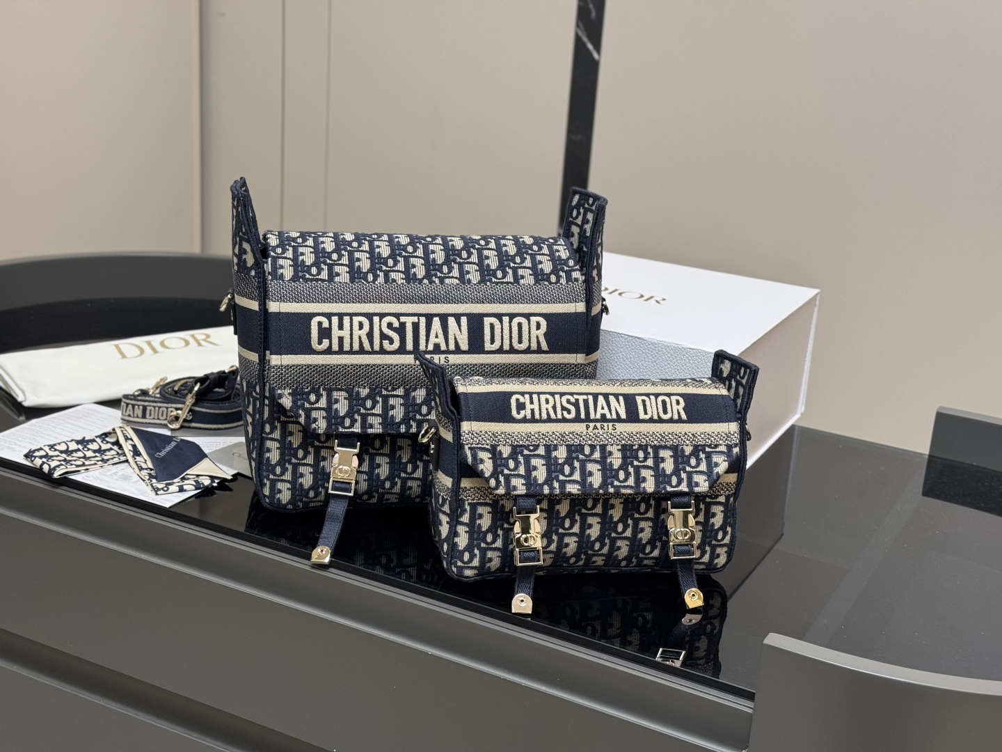 ディオールバッグ DIOR 2025新作 メッセンジャーバッグ
