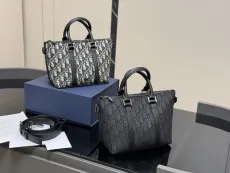 ディオールバッグ DIOR 2025新作 メッセンジャーバッグ