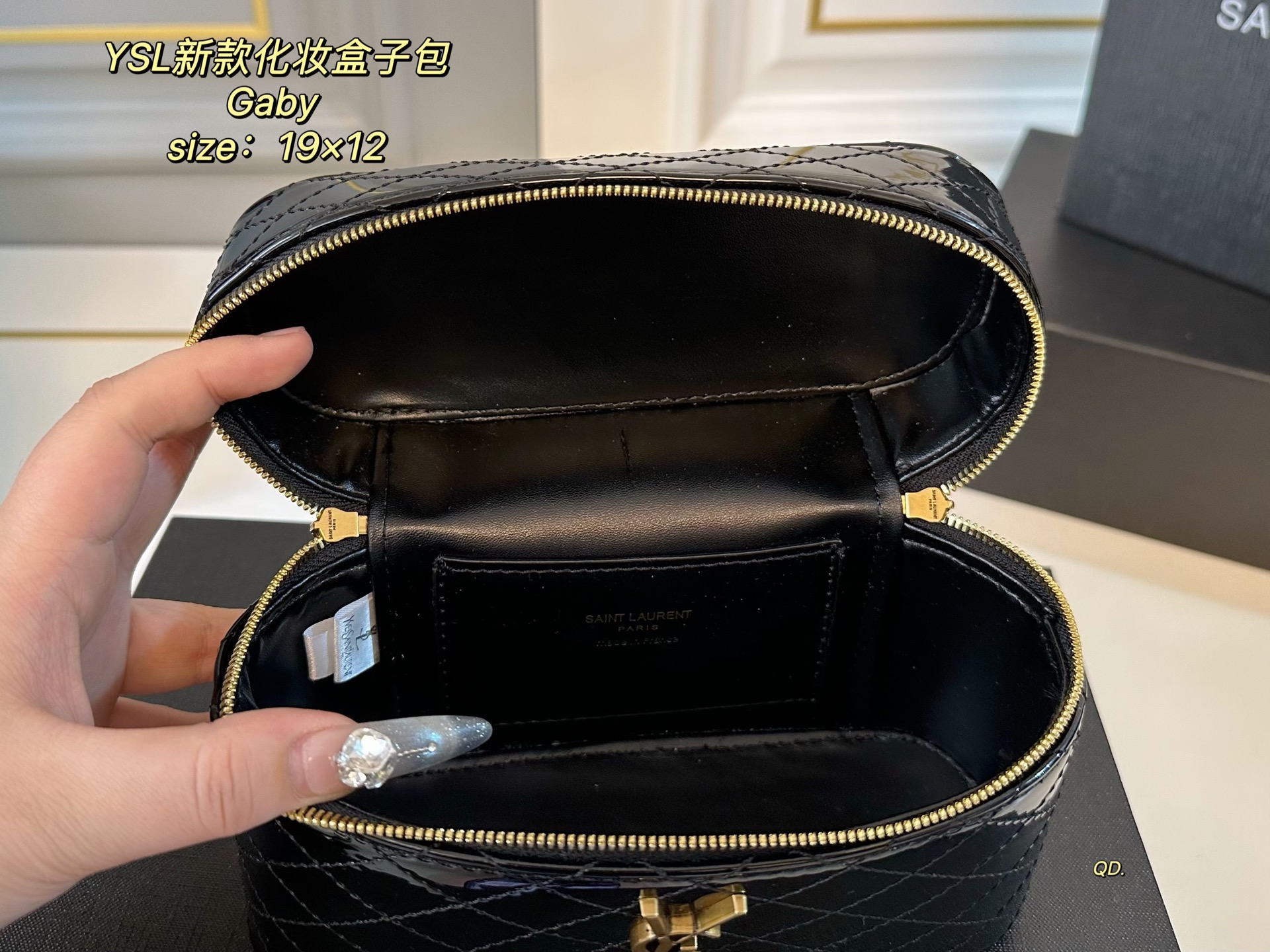 サンローランバッグ Yves Saint Laurent 2025新作 化粧ポーチ