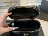 サンローランバッグ Yves Saint Laurent 2025新作 化粧ポーチ