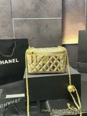 シャネルバッグ CHANEL 2025新作 化粧ポーチ