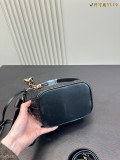 サンローランバッグ Yves Saint Laurent 2025新作 バケットバッグ