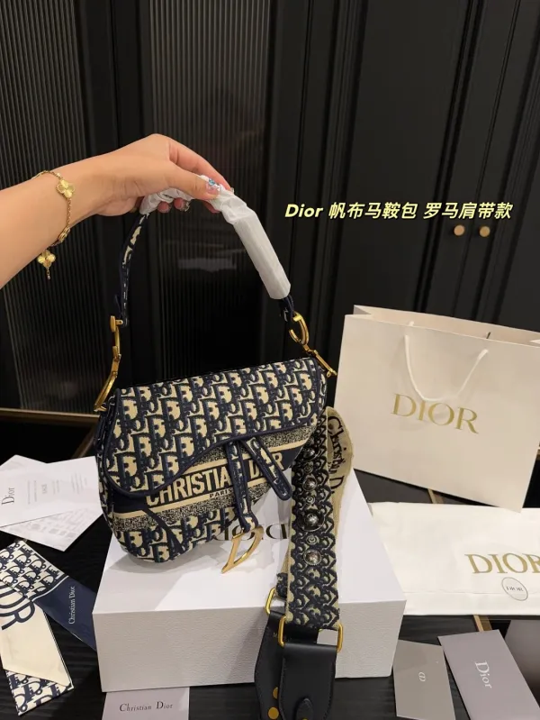 ディオールバッグ DIOR 2025新作 サドルバッグ
