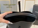 サンローランバッグ Yves Saint Laurent 2025新作 バケットバッグ