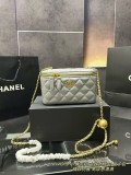 シャネルバッグ CHANEL 2025新作 化粧ポーチ