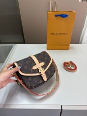 ルイヴィトンバッグ LOUIS VUITTON 2025新作 サドルバッグ