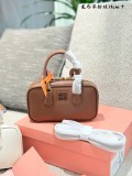 ミュウミュウバッグ Miu Miu 2025新作 ブリーフケース