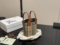 バーバリーバッグ BURBERRY 2025新作 トートバッグ