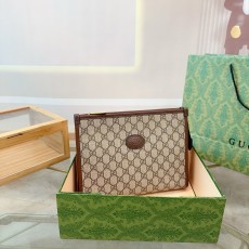 グッチバッグ GUCCI 2025新作 トイレタリーバッグ