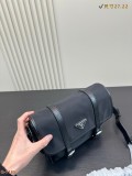 プラダバッグ PRADA 2025新作 メッセンジャーバッグ