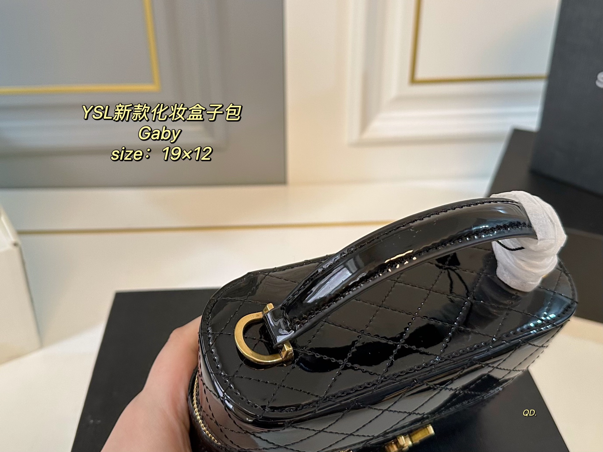 サンローランバッグ Yves Saint Laurent 2025新作 化粧ポーチ