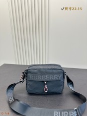 バーバリーバッグ BURBERRY 2025新作 クロスボディバッグ