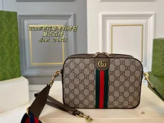 グッチバッグ GUCCI 2025新作 メッセンジャーバッグ