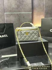 シャネルバッグ CHANEL 2025新作 化粧ポーチ